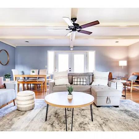 Crestview Retreat - Mountain View, Fire Pit, Grill Vila